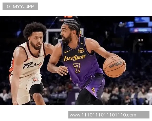 2016年活塞与湖人精彩对决回顾球员表现与比赛亮点分析