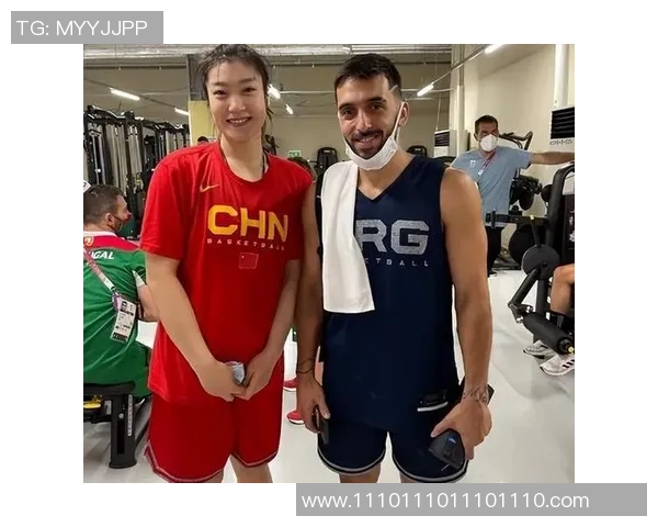 篮球明星收养女儿的温馨故事与成长之路揭秘